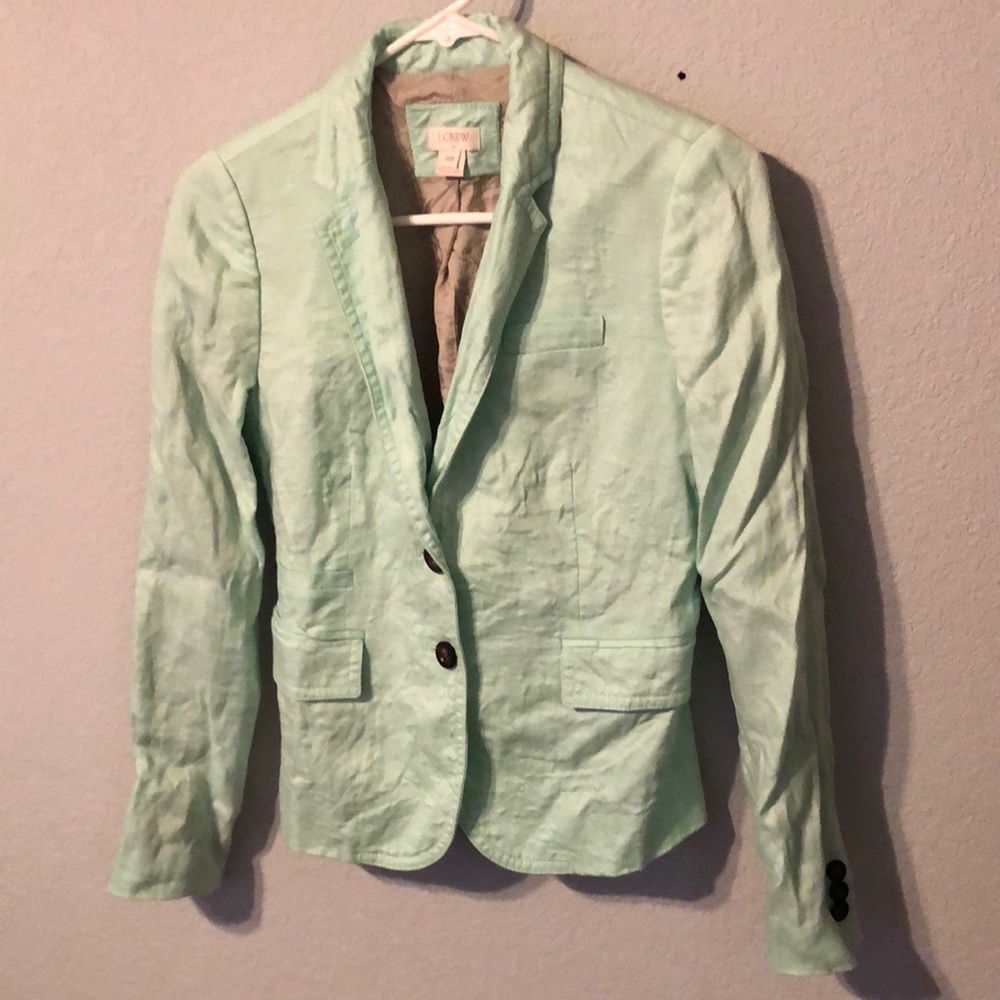 Drsss up coat